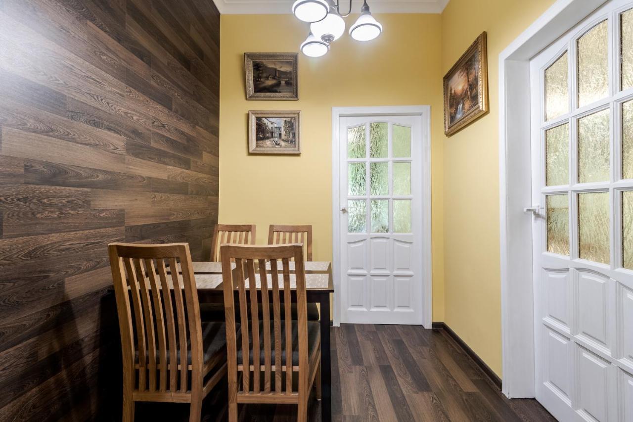 לבוב Modern Chaikovskogo Apartment מראה חיצוני תמונה